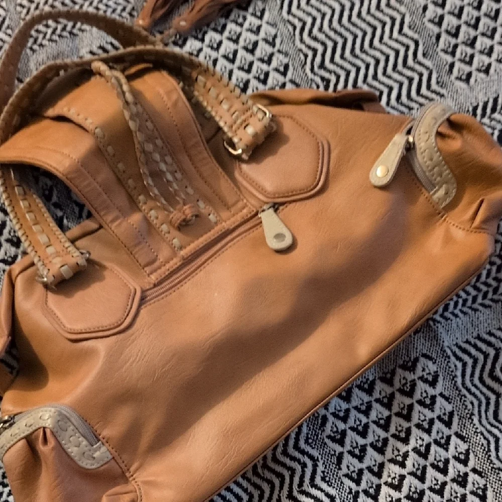 Nicole Lee Tan Shoulder Bag with Artisanal Craftsmanship - Picture 5 of 14